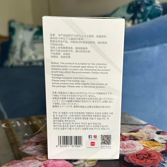 NIB Authentic Pop Mart Big Into Energy Luck Purple Pink Labubu Vinyl Pendant - Picture 5 of 11